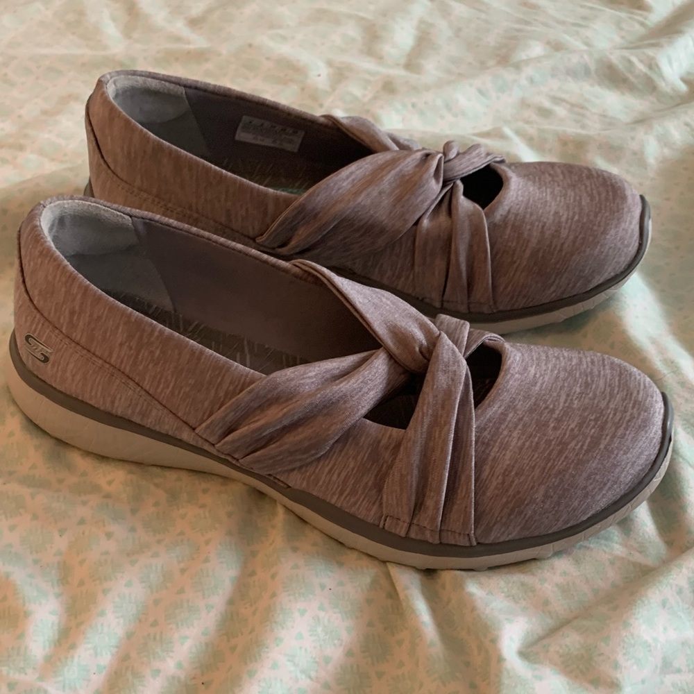 Sketchers Knotted Slipon Flat
